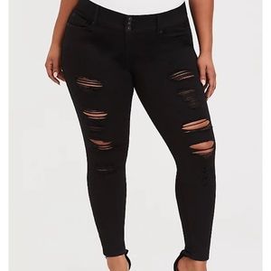 Torrid premium stretch distressed jegging